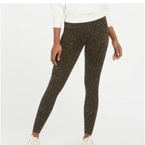 Spanx Seamless Leggings Look At Me Now Womens Olive Leopard Print